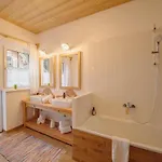 Near With Sauna *