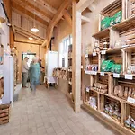 Near With Sauna *