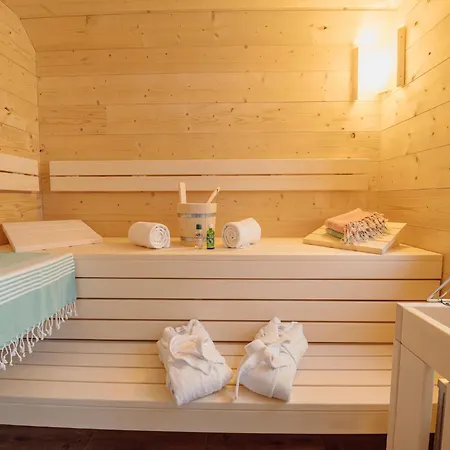 펜션 Near With Sauna 그룬들시